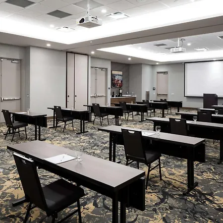 Hilton Garden Inn Madison Downtown, Wi-3