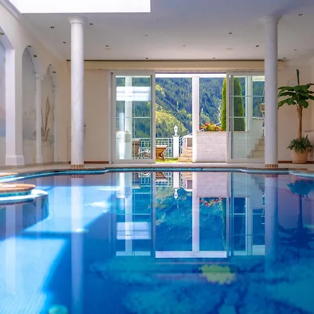 Das Land-Palais - Your Lovely Mountain Hideaway-3