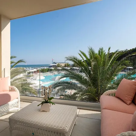 Riviera Resort Hotel-2