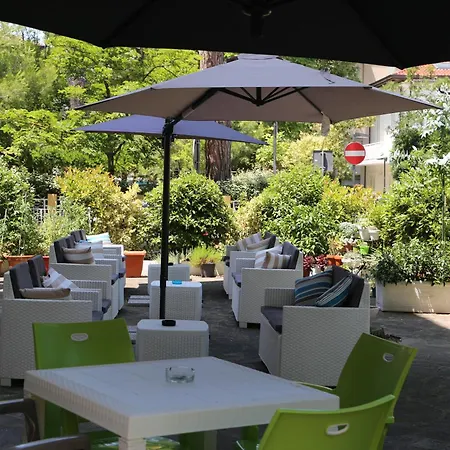 Hotel Senza Pensieri Riccione-3