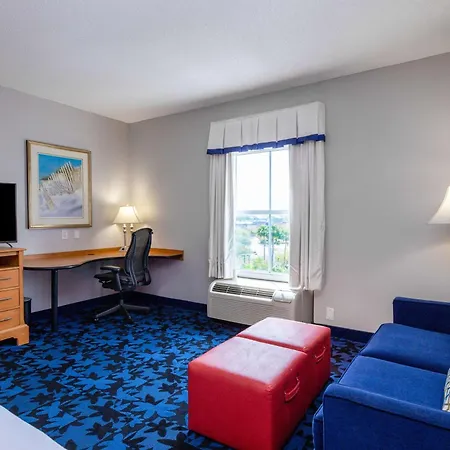 Hampton Inn & Suites Jacksonville Deerwood Park-3