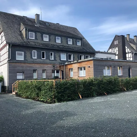 Die Zwei Loewen Ferienwohnungen-2