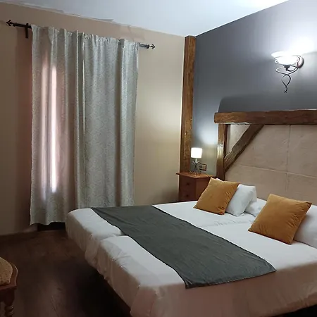 Hotel Rural los Tadeos-2