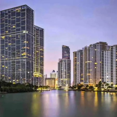 *W Icon Brickell- Luxury 2Br Highrise Corner Condo**-2
