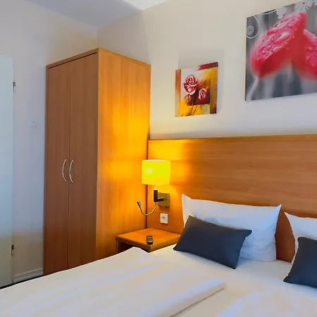 Elbbruecken Hotel-2