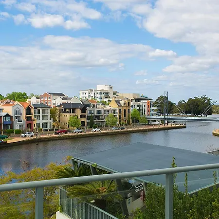 East Perth Suites Hotel-3