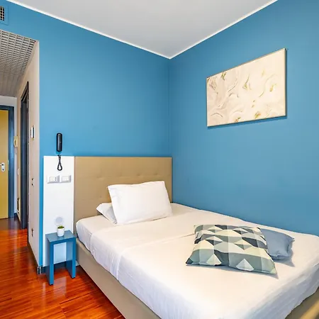 Camplus Lambrate Casa per Ferie-3