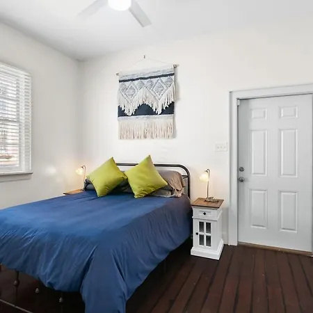 Stylish Creole Cottage 1 Bd Home Central Location-3