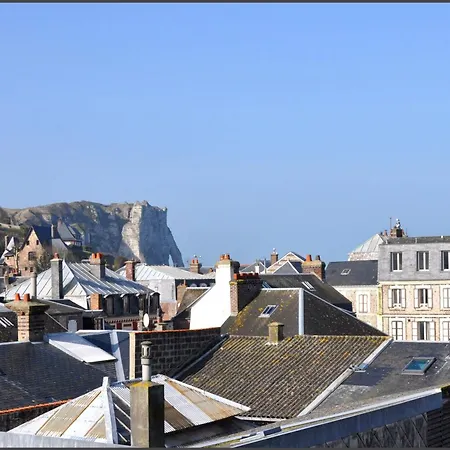 Detective Hotel-3