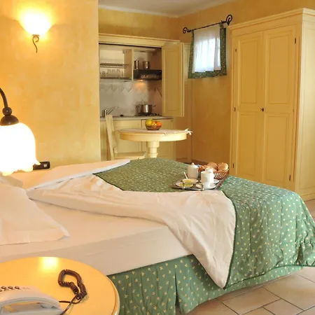 Hotel Villa Del Parco-3