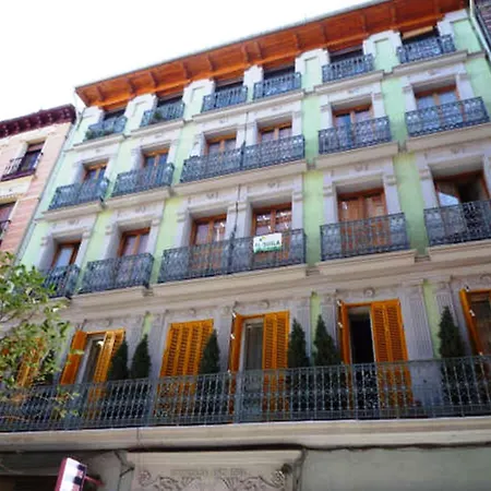 Hostal La Fontana-3