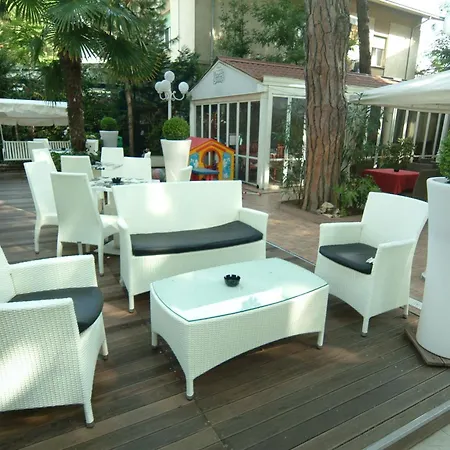 Hotel Flora-2