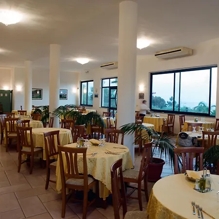 Villaggio Pineta Petto Bianco-2