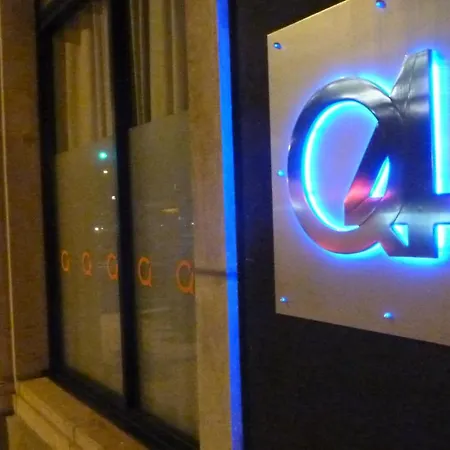 Q4 Hotel And Hostel-2