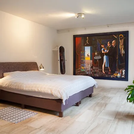 Suite 30 - kingsize groundfloor hotelapartment with parking-2