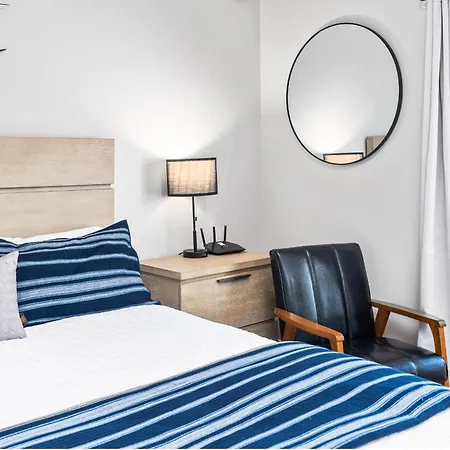 Lincoln Park Boutique Hotel-3
