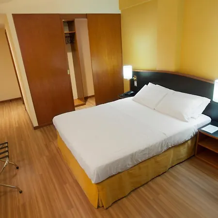 Hotel Moncloa-2