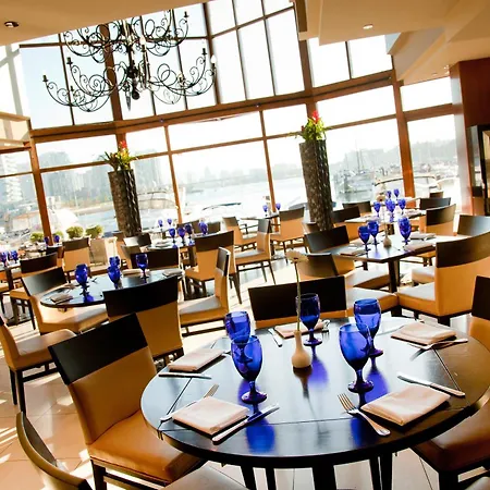 Granville Island Hotel-2