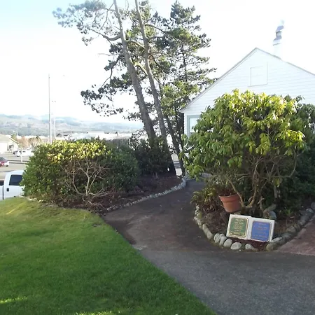 Hillcrest Inn-2