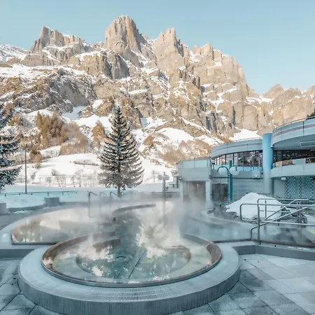 Hotel Alpenblick-Leukerbad-Therme-3