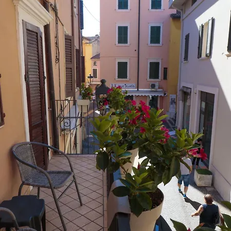 Le Finestre sul Borgo Rooms-3