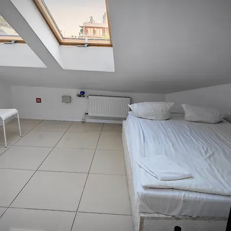 Apartamenty Hoza Attic Studio-2