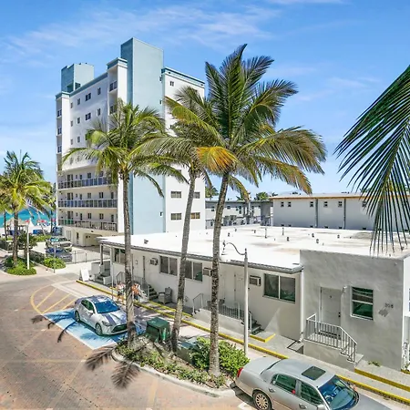 Ch Luxury Condos & Studios On The Beach-3