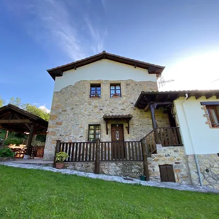 Apartamentos Rurales La Caviana-2