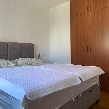 Apartments Zara-2