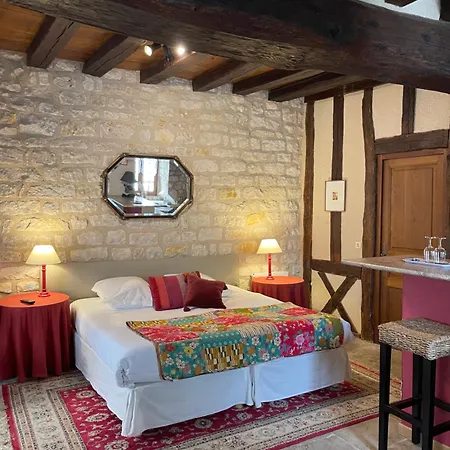 La Maison d'Alienor | Gîtes-2