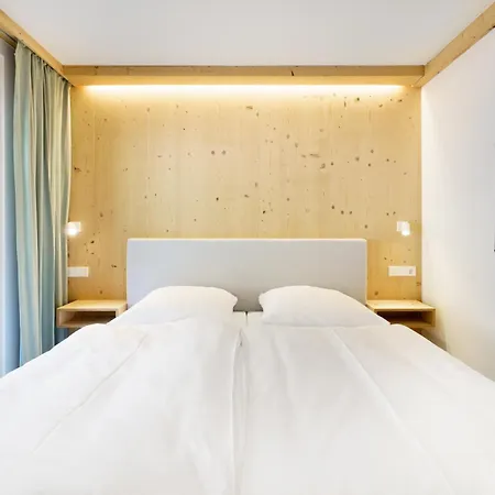 Schwarzenbach - Apartments & Rooftop Pool-2