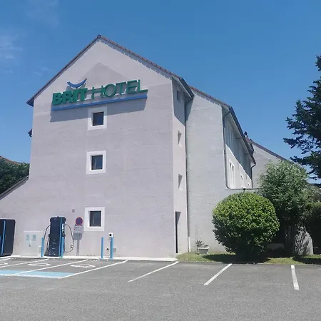 Brit Hotel Confort Pau Lons-2