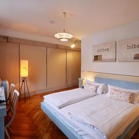 18Arts Hotel - Living In A Gallery!-2