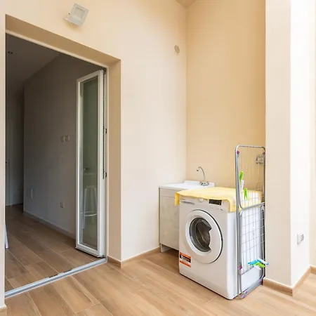 Domus Laetitiae-2