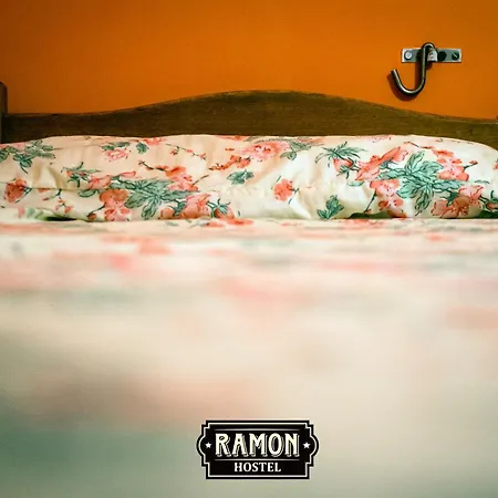 Ramon Hostel Bar-2