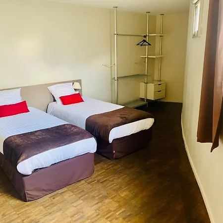 Standing Hotel Suites By Actisource-3