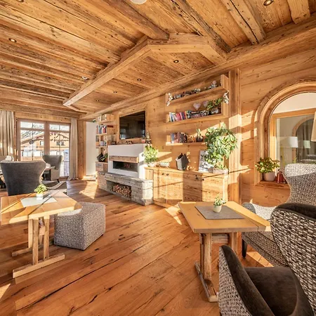Burghotel Alpenglühn-2