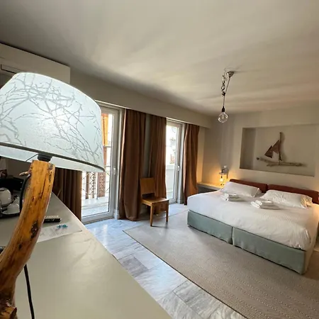 Hotel E-2