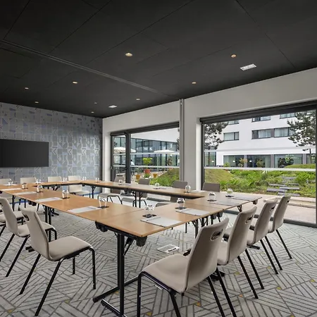 Hyatt Place Paris Charles de Gaulle Airport-2
