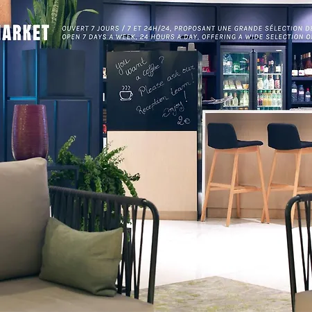 Courtyard by Marriott Paris Roissy Charles de Gaulle Airport-3