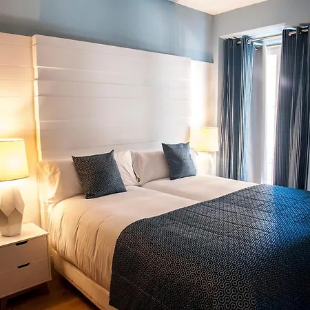 Apartamentos Art Suite Santander-3
