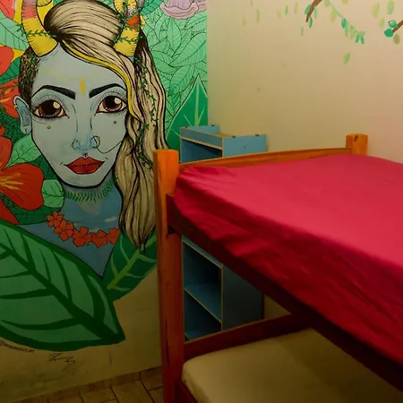Hostel Trópico de Capricórnio - Itaguá-3