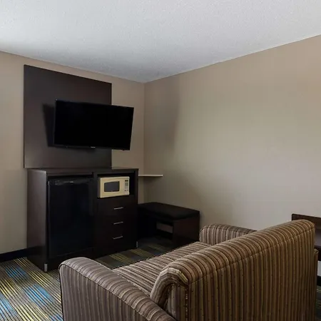 The Inn&Suites Sw Omaha-3