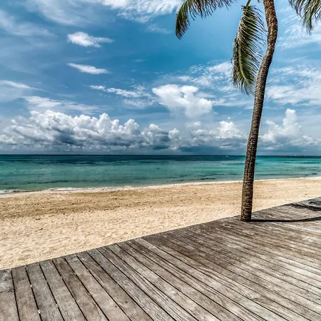 Residences El Faro, surf 201-2