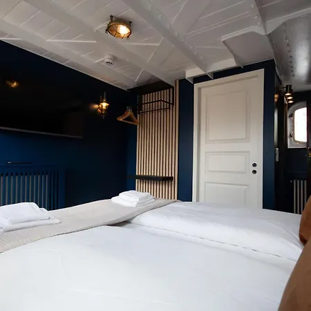 Maelardrottningen Yacht Hotel-3
