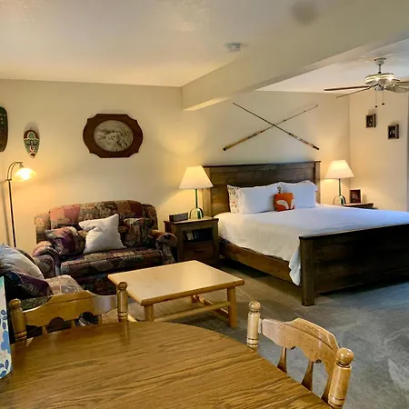 Fox Hollow Inn-2