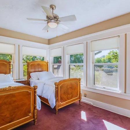 Martha'S Bed And Breakfast-3