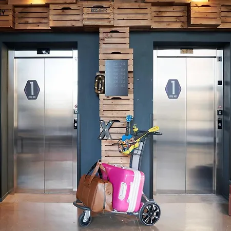 Moxy Edinburgh-2