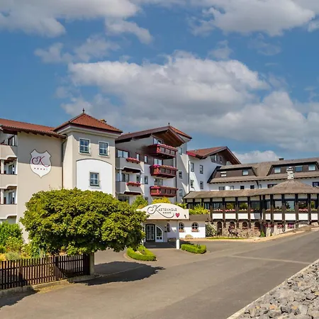 Natur- und Wohlfühlhotel Kastenholz-2