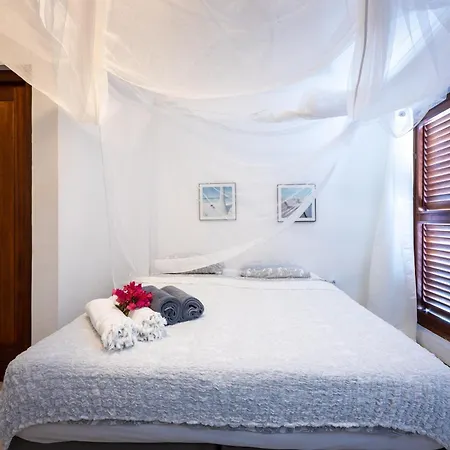 Beautiful Villa With Pool Near The Beach For Groups-3